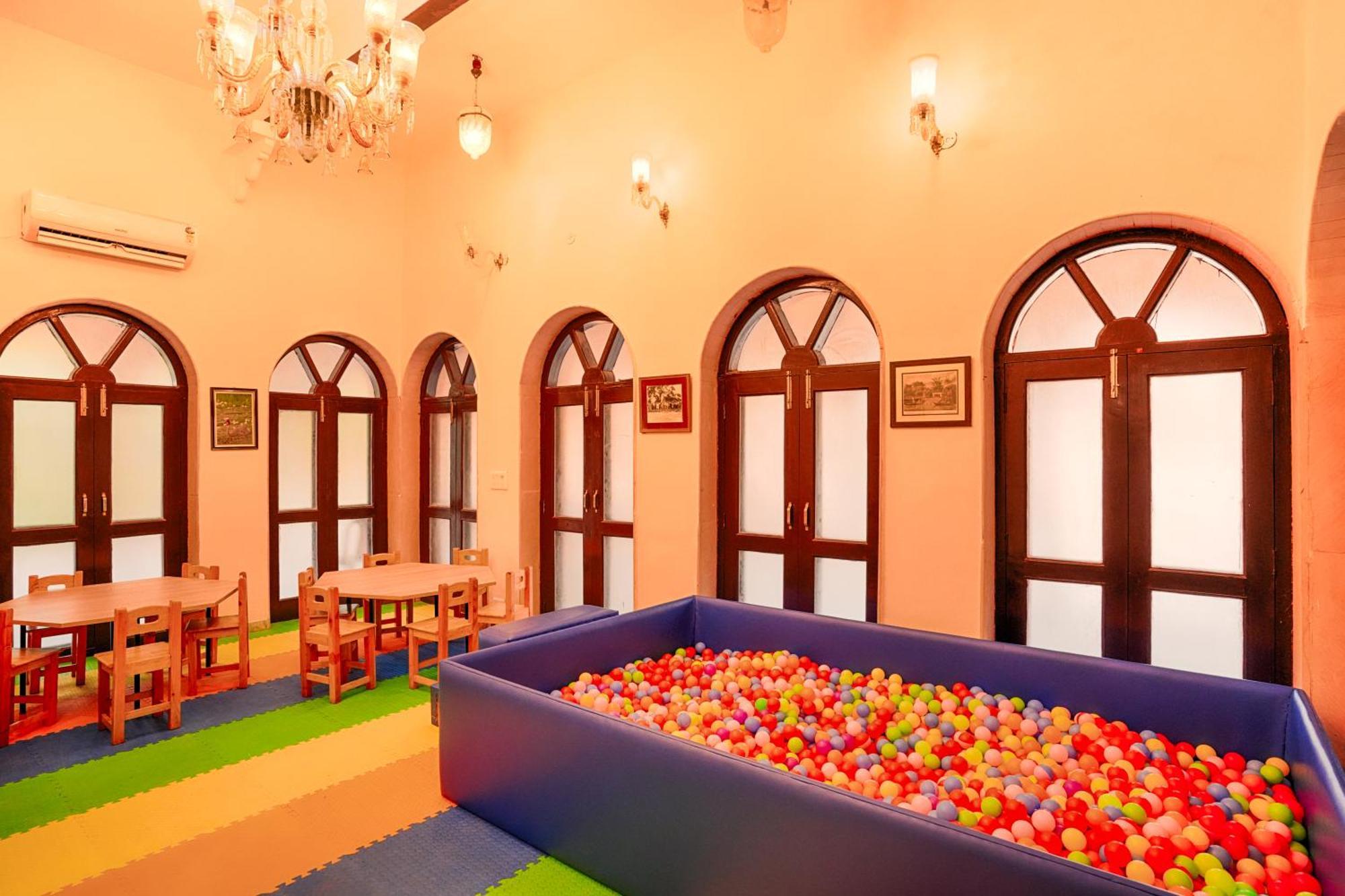 מלון Club Mahindra בהאראטפור מראה חיצוני תמונה